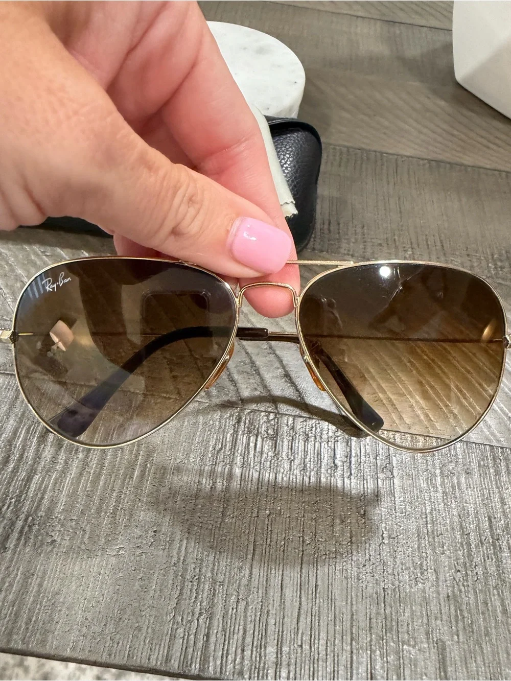 Ray-Ban Men’s Gold Frame Brown Lens Aviator Sunglasses with Case